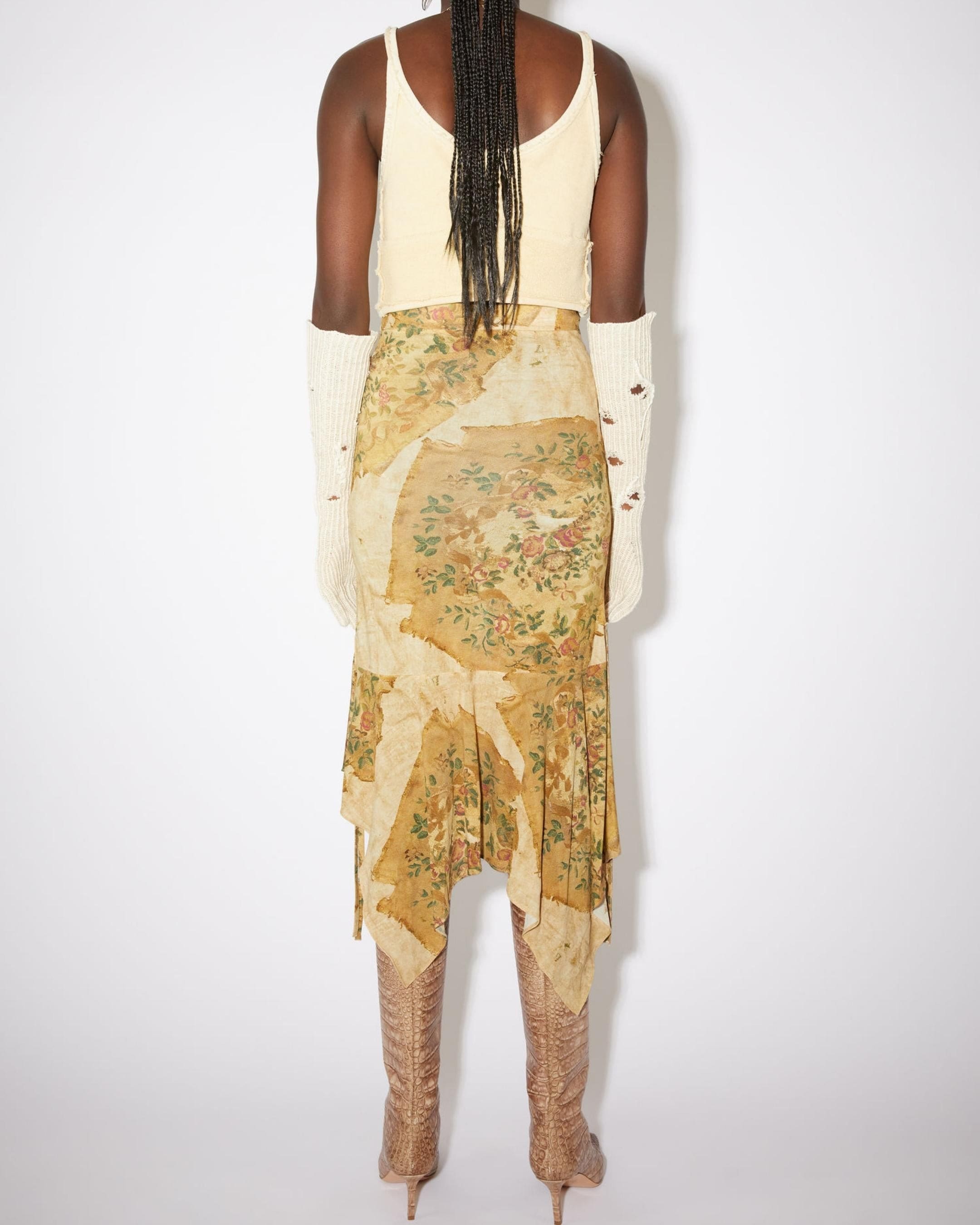 Asymmetric Carpet Print Skirt in Beige