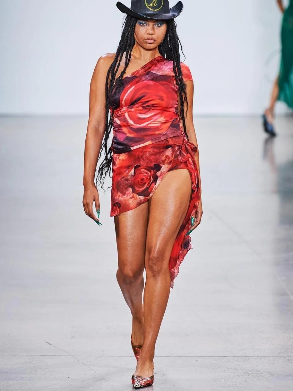 Kim Shui Rose Set in Red