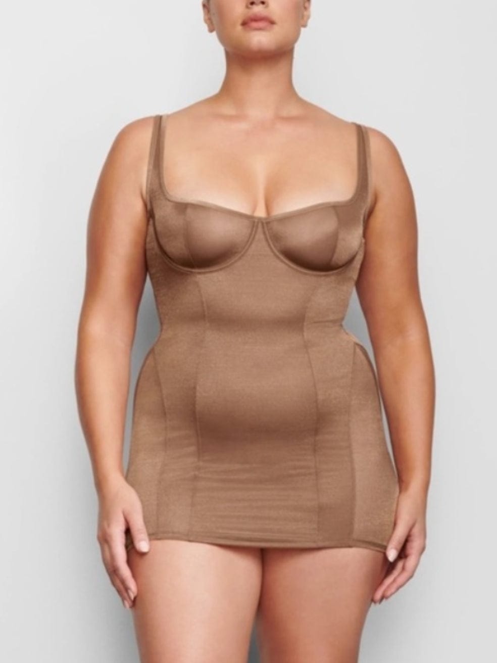 Glissenete Dress in Brown